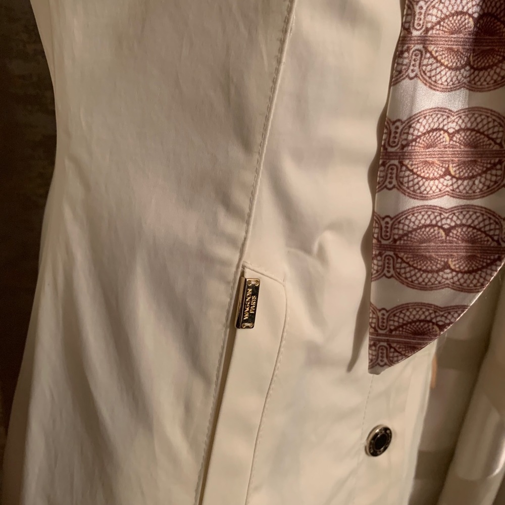 Coat - Picture 4 of 16